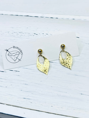 Dainty hammered drop gold earrings