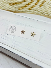 Load image into Gallery viewer, Lilly flower stud gold steel earrings