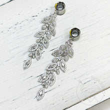 Load image into Gallery viewer, Gold stainless steel retro floral filigree rhinestone vine drop rhinestone dangle plugs: 2g 0g 00g 1/2" 9/16" 5/8" 18mm 20mm 22mm 25mm