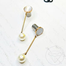 Load image into Gallery viewer, Shell gold pearl plugs gauges tunnels 4g 2g 1g 0g 11/32" 00g