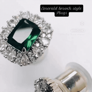 Emerald crystal plugs oval CZ white gold silver formal plugs gauges : Sizes 6g 4g 2g 1g 0g 11/32" 00g
