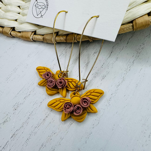 Bee earrings pink 3d floral design