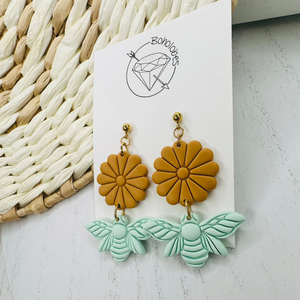 Bee mint green retro flower earrings