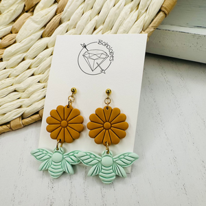 Bee mint green retro flower earrings