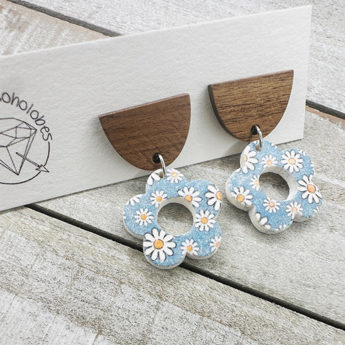 Retro daisy wood dangle earrings