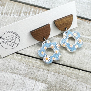 Retro daisy wood dangle earrings