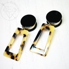 Load image into Gallery viewer, Gold and black tortoise shell plugs gauges tunnels 8g 6g 4g 2g 1g 0g 11/32&quot; 00g 7/16&quot; 1/2&quot;