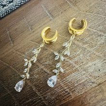 Load image into Gallery viewer, Rhinestone Vine Dangle Plugs: Gold Floral Filigree, Stainless Steel Gauges 2g 0g 00g 1/2" 9/16" 5/8" 11/16" 3/4" 13/16" 7/8" 1"