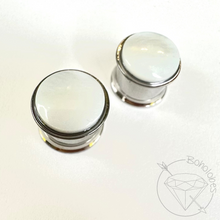 Load image into Gallery viewer, Mother of Pearl Screw-Back Plugs: Surgical Stainless Steel Tunnels for Stretched Ears 0g 00g 1/2"