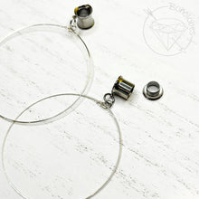 Load image into Gallery viewer, Steel wire hoop screw back plugs gauges tunnels: 2g 0g 00g 1/2&quot; 9/16&quot; 5/8&quot; 18mm 20mm 22mm 25mm