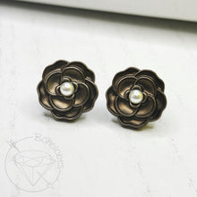 Load image into Gallery viewer, Bronze flower pearl plugs single flare plugs tunnels 00g 7/16&quot; 1/2&quot; 9/16&quot; 5/8&quot; 3/4&quot;