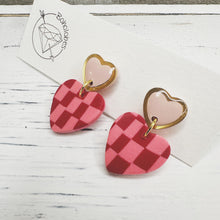 Load image into Gallery viewer, Gold and pink checkered heart earrings