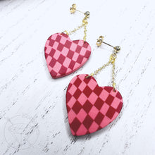 Load image into Gallery viewer, Gold and pink checkered heart chain hoop earrings