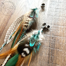 Load image into Gallery viewer, Silver feather beaded screw back plugs gauges tunnels: 2g 0g 00g 1/2&quot; 9/16&quot; 5/8&quot; 18mm 20mm 22mm 25mm