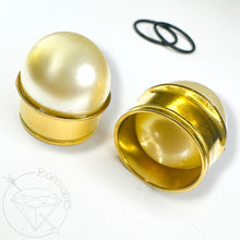 Load image into Gallery viewer, Pearl ball plugs wedding bridal single flare gold plugs tunnels 14g 12g 10g 8g 6g 4g 2g 0g 00g 7/16&quot; 1/2&quot; 9/16&quot; 5/8&quot; 3/4&quot; 7/8&quot; 1&quot;