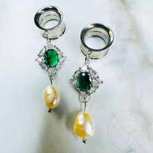Load image into Gallery viewer, White gold emerald and pearl screw back plugs gauges tunnels: 2g - 30mm