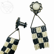 Load image into Gallery viewer, Retro flower daisy hand beaded checker plugs gauges earrings: 14g - 7/16&quot;