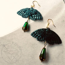 Load image into Gallery viewer, Green goth moth rose crystal screw back plugs gauges tunnels: 2g 0g 00g 1/2" 9/16" 5/8" 18mm 19mm 20mm 22mm 25mm