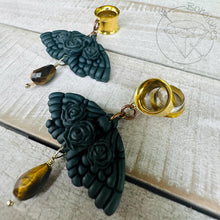 Load image into Gallery viewer, Green goth moth rose tiger eye screw back plugs gauges tunnels: 2g 0g 00g 1/2" 9/16" 5/8" 18mm 19mm 20mm 22mm 25mm
