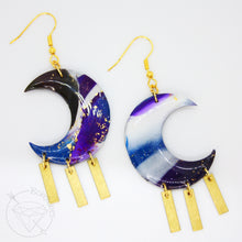 Load image into Gallery viewer, Galaxy crescent moon plugs gauges tunnels 6g 4g 2g 1g 0g 11/32&quot; 00g 7/16&quot; 1/2&quot; 9/16&quot; 5/8&quot; 3/4&quot; 7/8&quot; 1&quot;